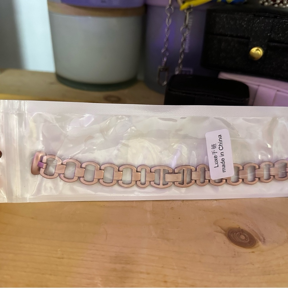 Rose Gold coloured strap for the Luxe